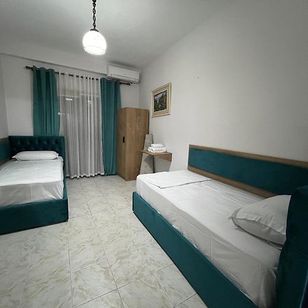 Sisterhood Hostel-Female Only 티라나 외부 사진
